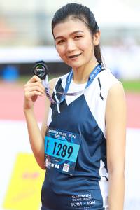 BIB: 1289
                            <button type="button" onclick="openModal(4647643)" class="btn btn-primary btn-sm float-right btn-popup" data-toggle="modal" data-target=".modal-high-quality">
                        <i class="fas fa-shopping-cart"></i> Add to Cart
                    </button>
                                            <button type="button" onclick="isThisMe(4647643, true)" class="btn btn-success btn-sm float-right btn-popup btn-isme hidden" data-toggle="tooltip" data-placement="bottom" title="นี่คือรูปของคุณใช่ไหม คลิกที่นี่เพื่อเอาเข้าอัลบั้ม">
                        <i class="fas fa-plus"></i> Add to album
                    </button>
                    <button type="button" onclick="isThisMe(4647643, false)" class="btn btn-warning btn-sm float-right btn-popup btn-isnotme hidden">
                        <i class="fas fa-ban"></i> Remove from album
                    </button>